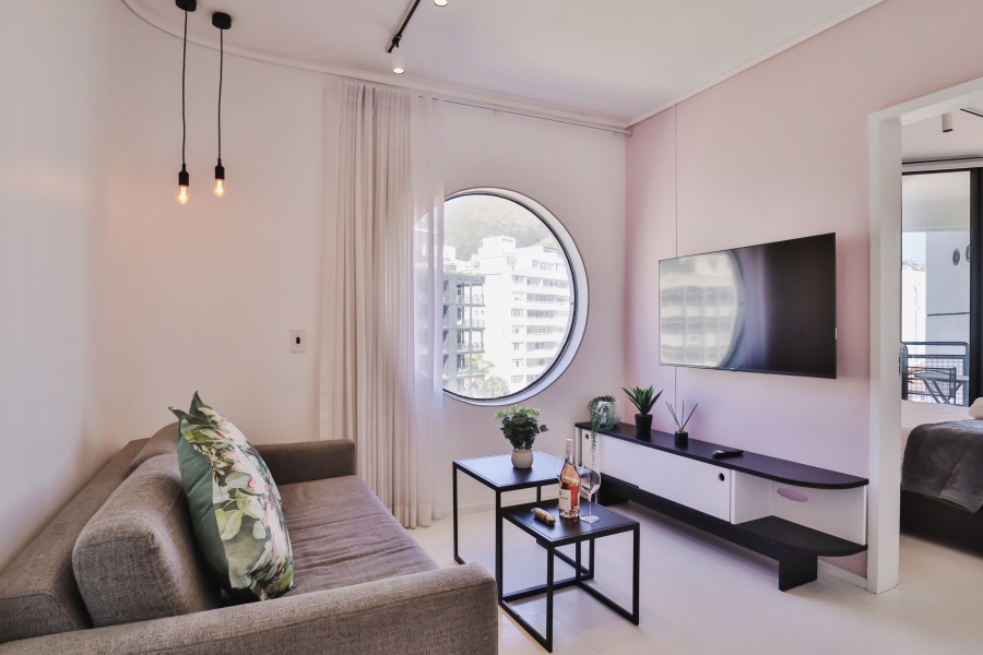 1 Bedroom Property for Sale in Sea Point Western Cape